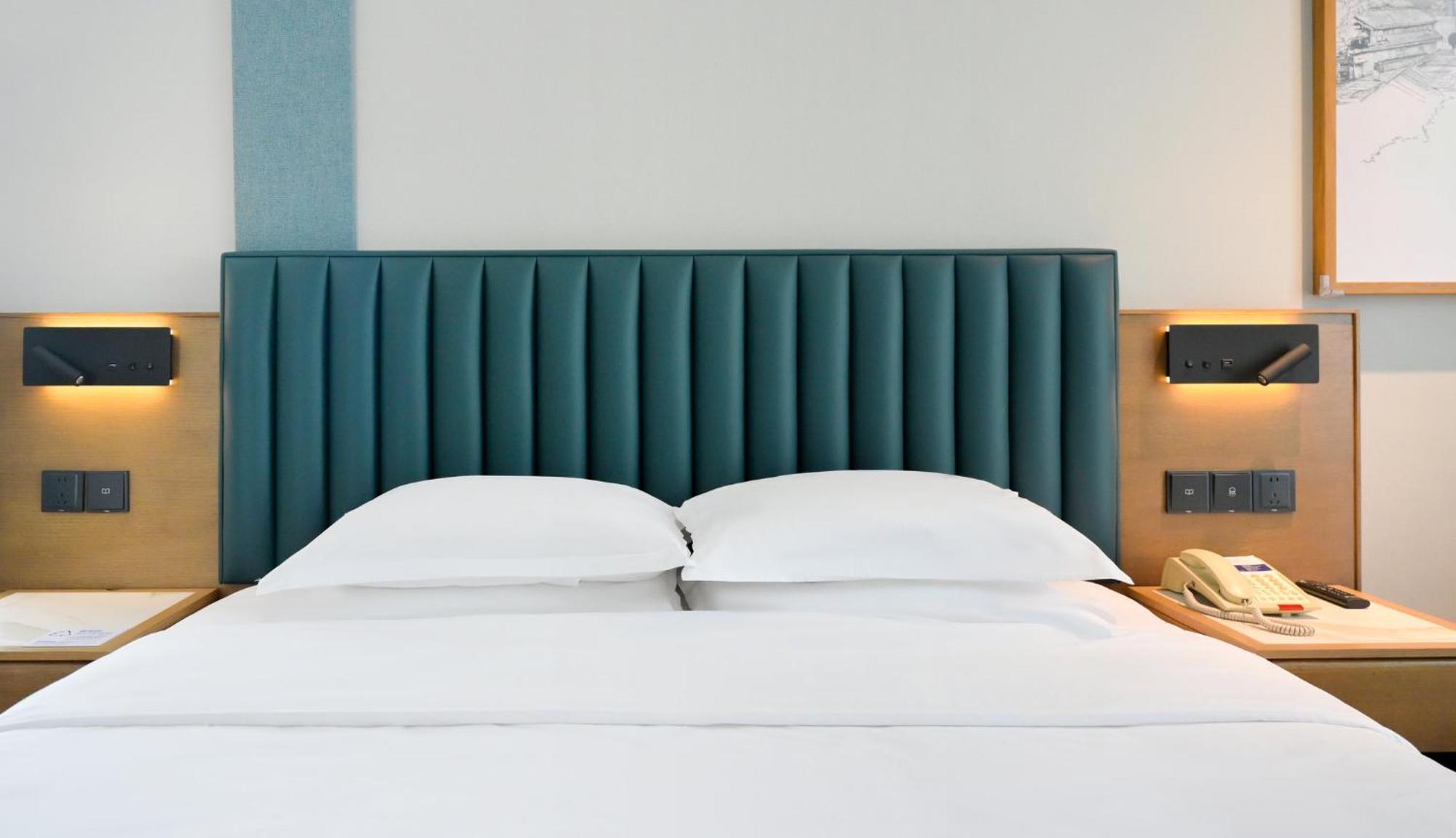 Holiday Inn Express Chengdu West Gate By Ihg Exterior foto